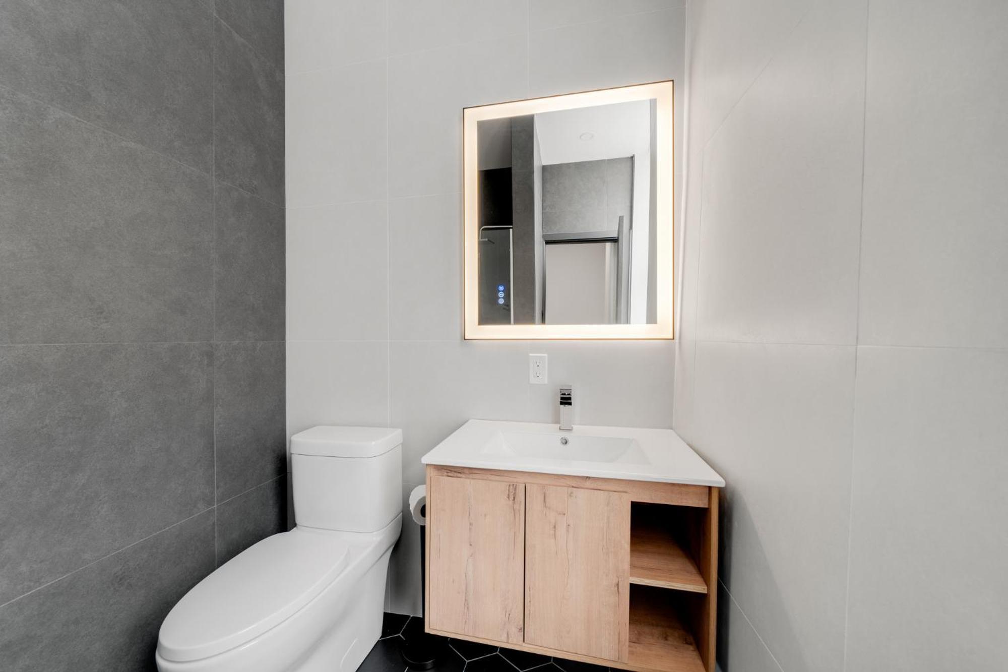 Lift Hotel Монреаль Экстерьер фото