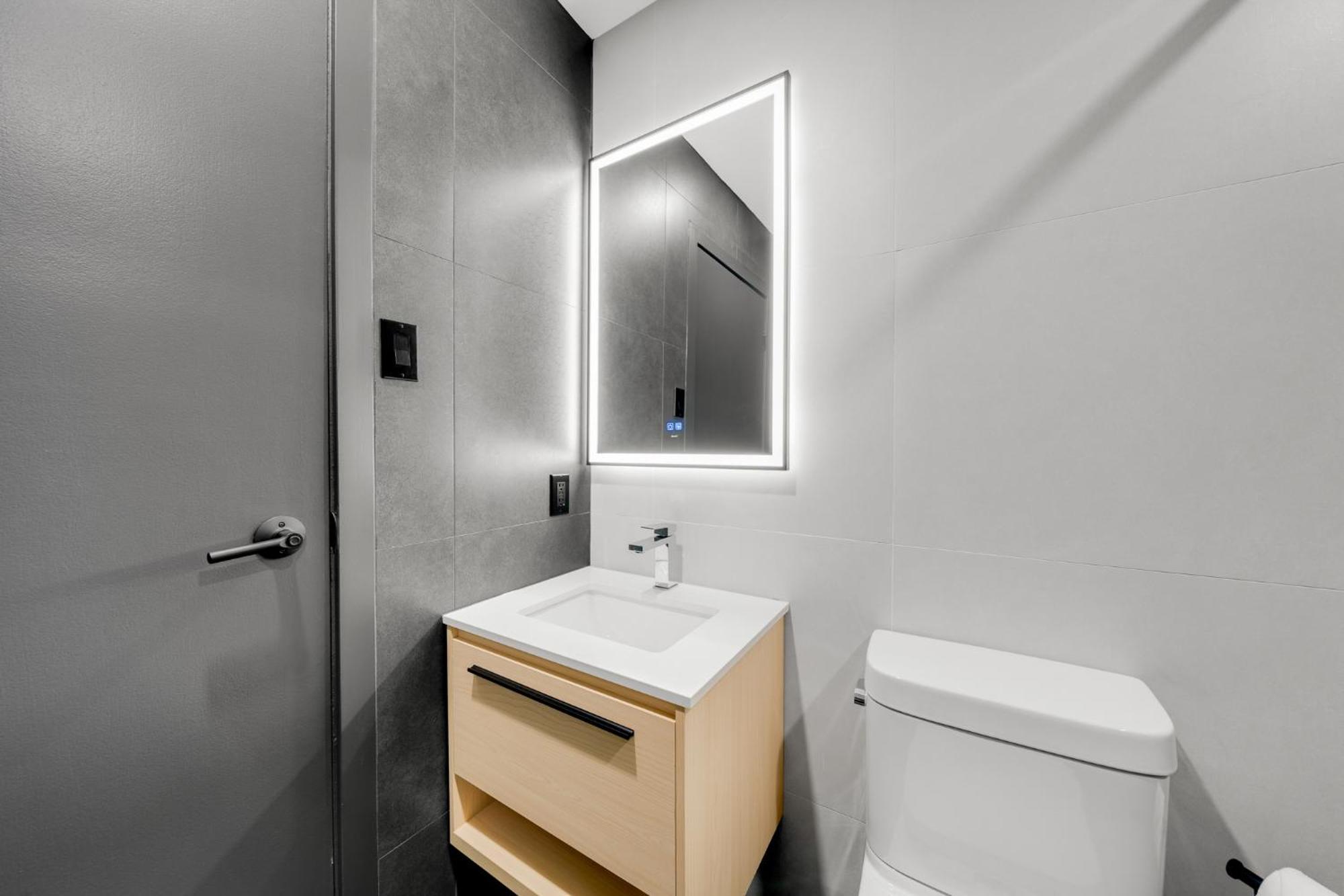 Lift Hotel Монреаль Экстерьер фото