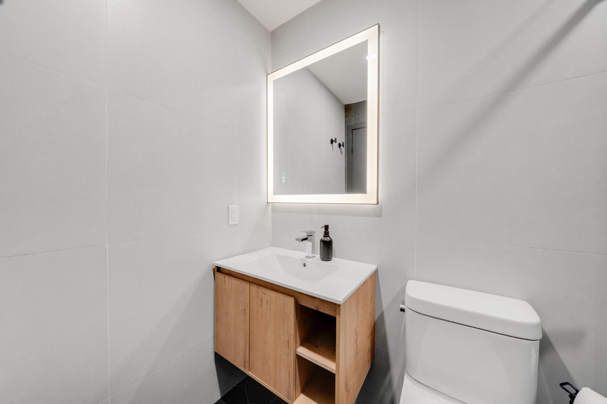 Lift Hotel Монреаль Экстерьер фото